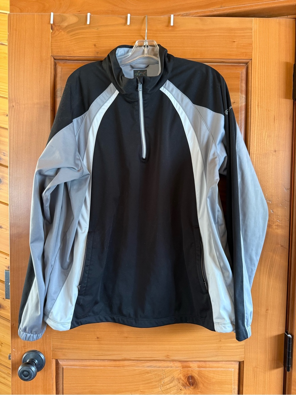 Greg Norman Men's Black & Gray Lightweight Quarter‑Zip Jacket